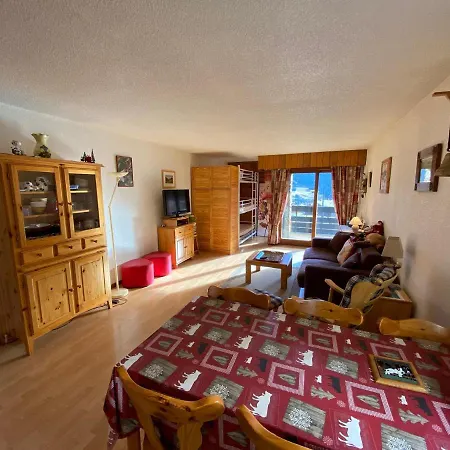 Avec Balcon Sud Et Parking, Proche Telesiege Et Navettes ! - Fr-1-693-26 Apartment Chatel
